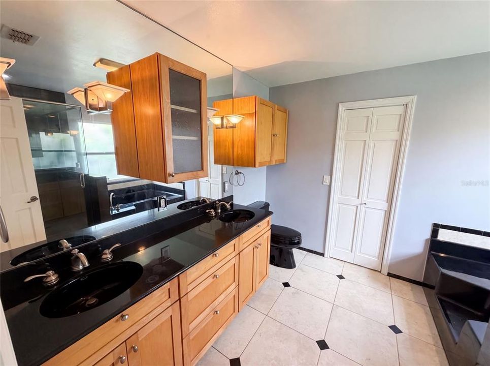 Activo con contrato: $440,000 (4 camas, 2 baños, 1822 Pies cuadrados)