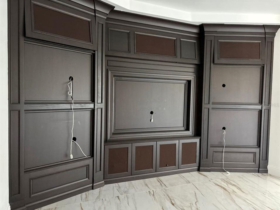 На продажу: $1,900,000 (5 спален, 5 ванн, 6087 Квадратных фут)