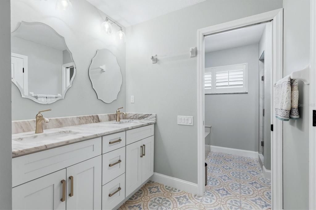 For Sale: $950,000 (3 beds, 2 baths, 2013 Square Feet)