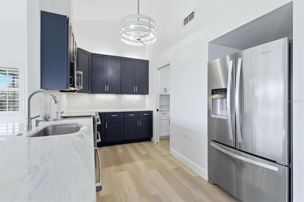 For Sale: $950,000 (3 beds, 2 baths, 2013 Square Feet)