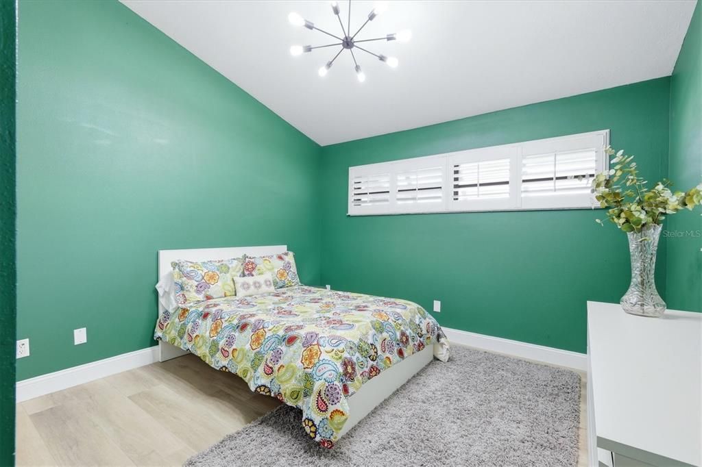 For Sale: $950,000 (3 beds, 2 baths, 2013 Square Feet)