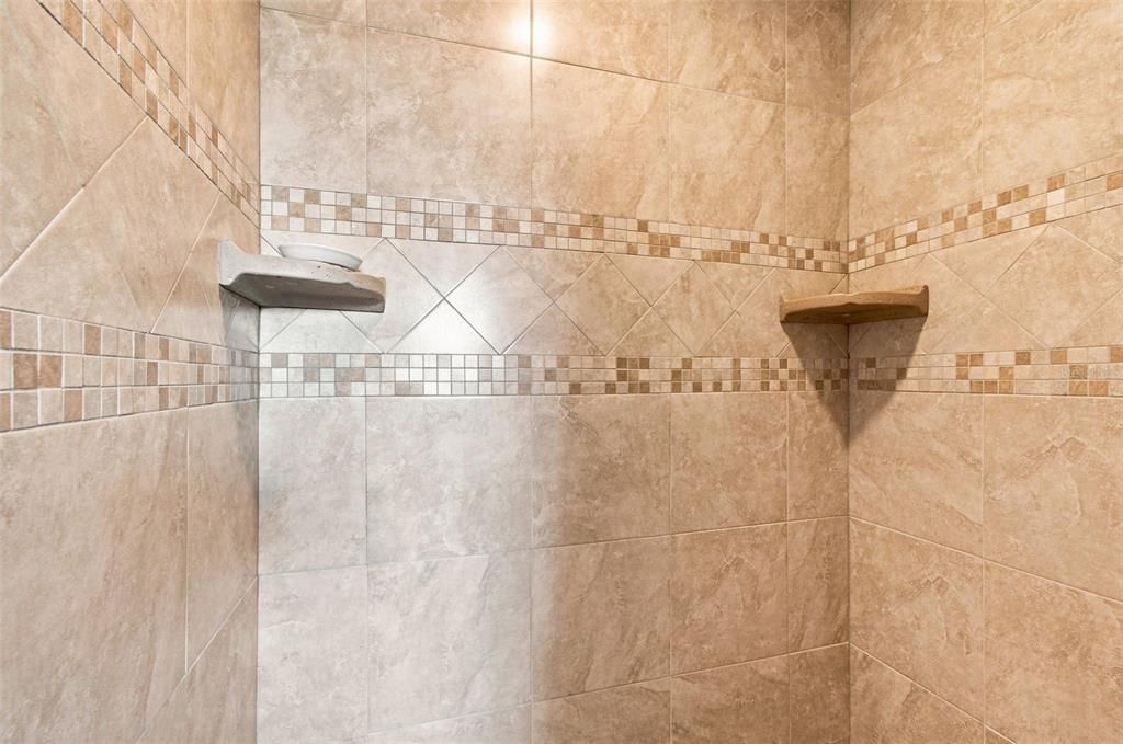 En Venta: $179,900 (2 camas, 2 baños, 912 Pies cuadrados)