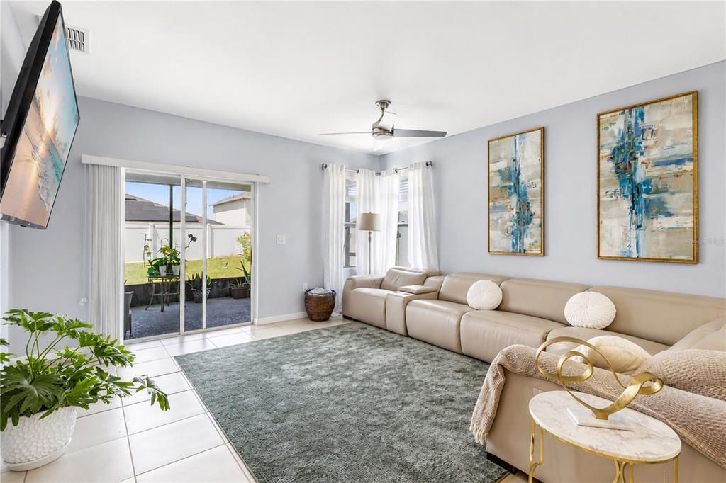 For Sale: $389,000 (4 beds, 2 baths, 1730 Square Feet)