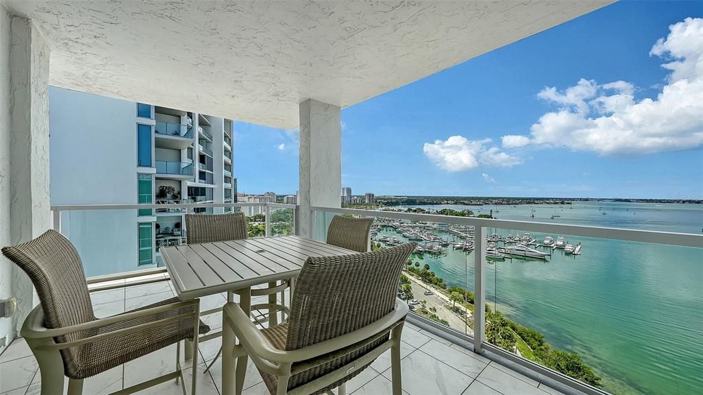 For Sale: $1,880,000 (2 beds, 2 baths, 1736 Square Feet)
