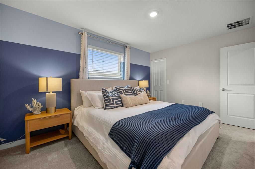 For Sale: $216,140 (3 beds, 2 baths, 1339 Square Feet)