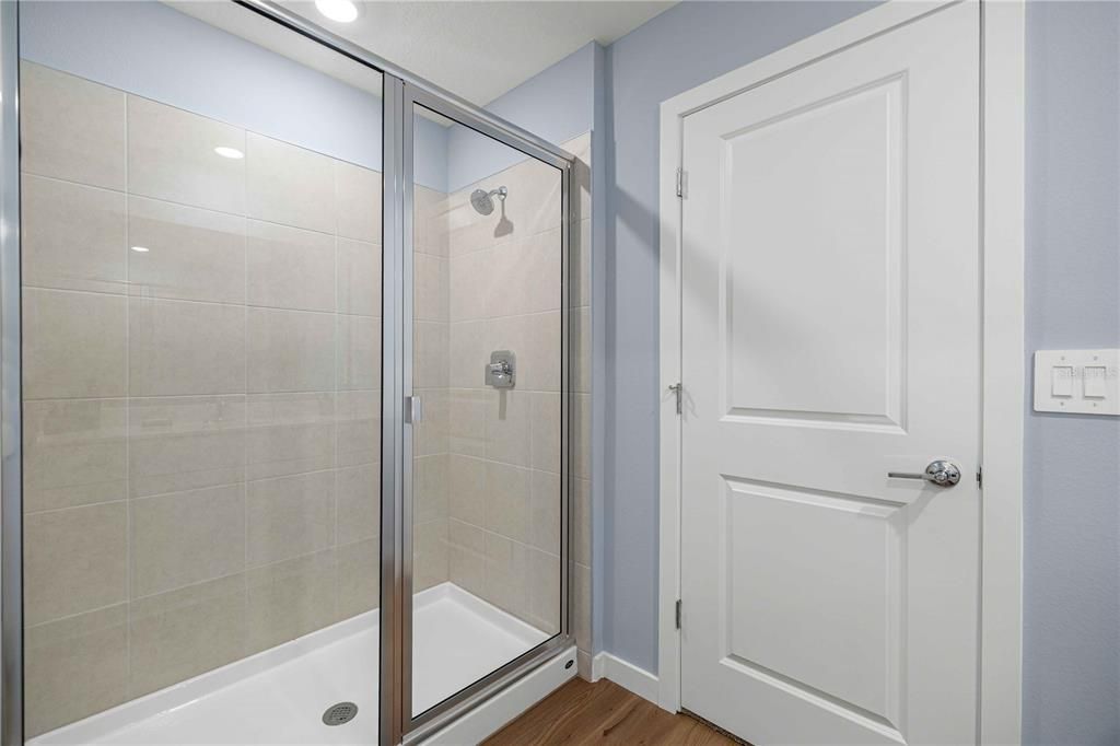 For Sale: $216,140 (3 beds, 2 baths, 1339 Square Feet)