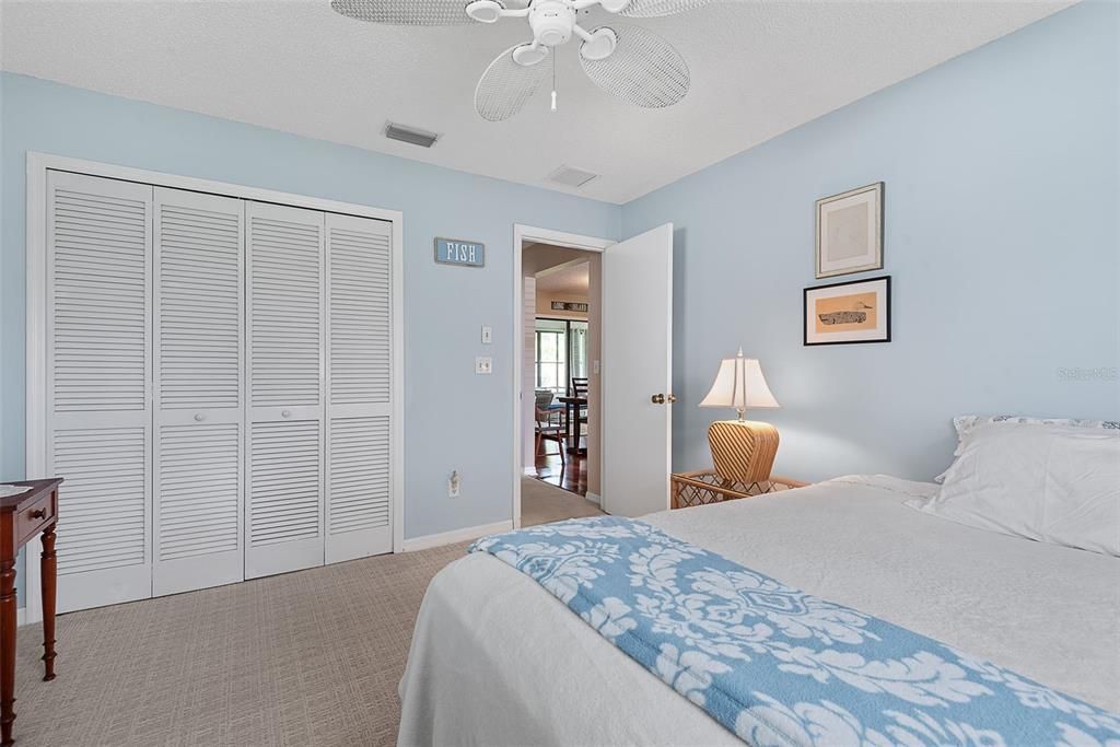 For Sale: $299,900 (3 beds, 2 baths, 1515 Square Feet)