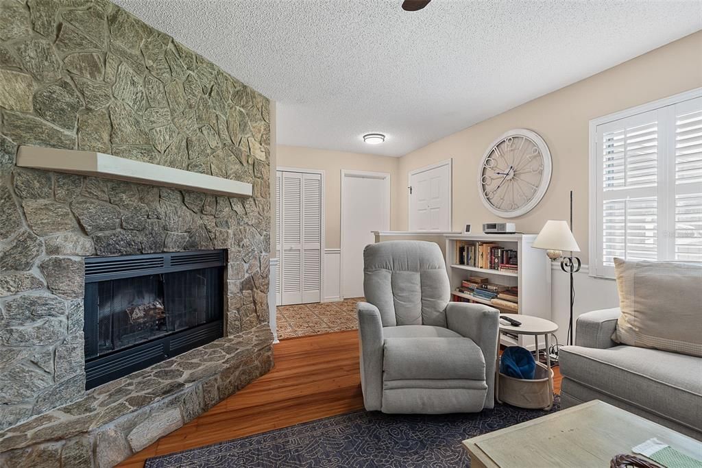 For Sale: $299,900 (3 beds, 2 baths, 1515 Square Feet)