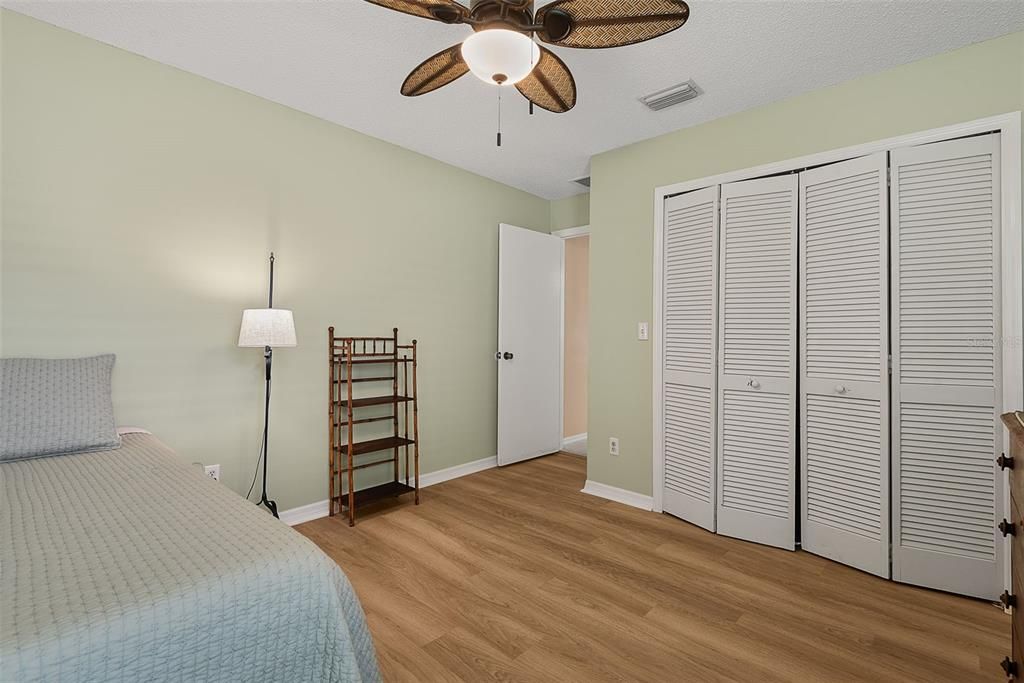 For Sale: $299,900 (3 beds, 2 baths, 1515 Square Feet)