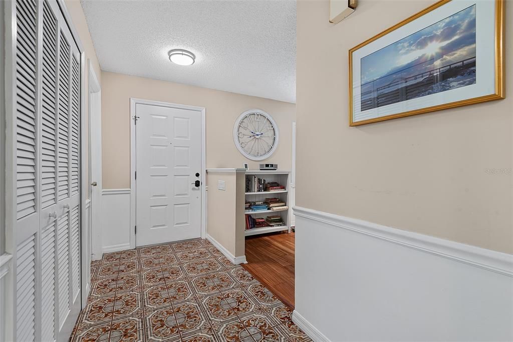 For Sale: $299,900 (3 beds, 2 baths, 1515 Square Feet)