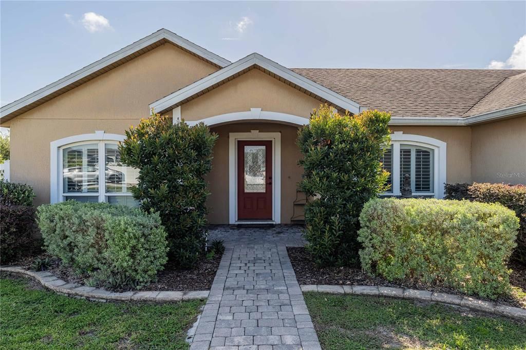 For Sale: $450,000 (3 beds, 2 baths, 2352 Square Feet)