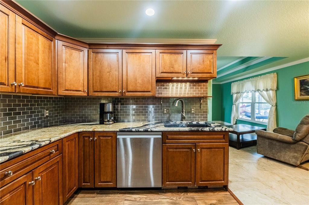 For Sale: $450,000 (3 beds, 2 baths, 2352 Square Feet)