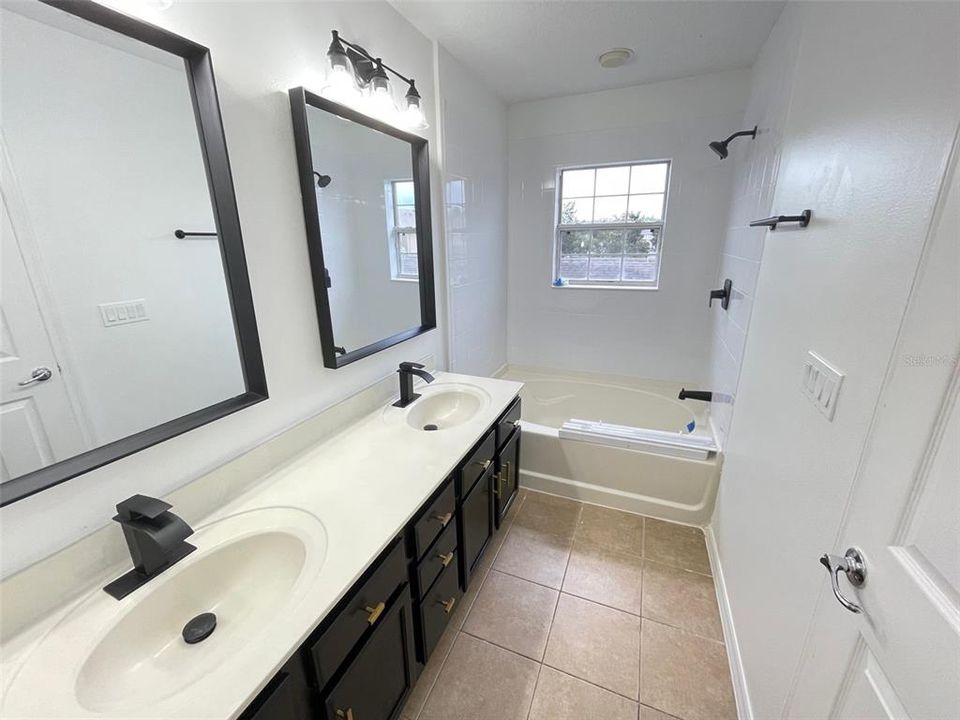 En Venta: $349,900 (2 camas, 2 baños, 1270 Pies cuadrados)