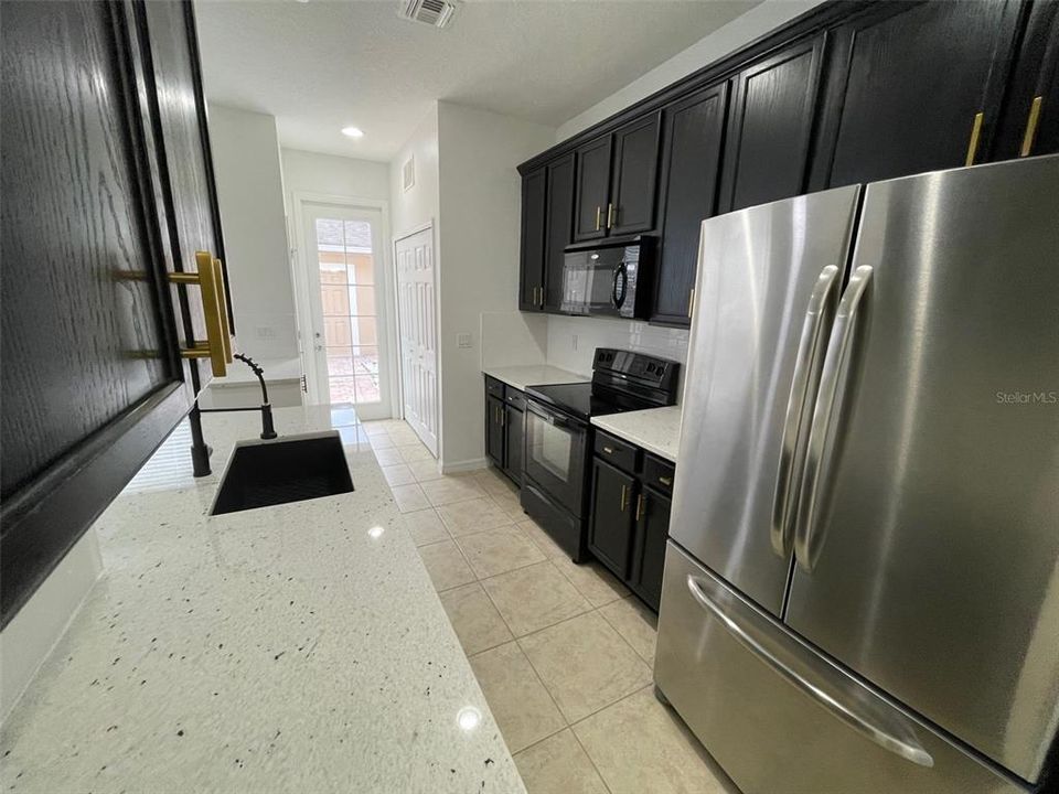 En Venta: $349,900 (2 camas, 2 baños, 1270 Pies cuadrados)