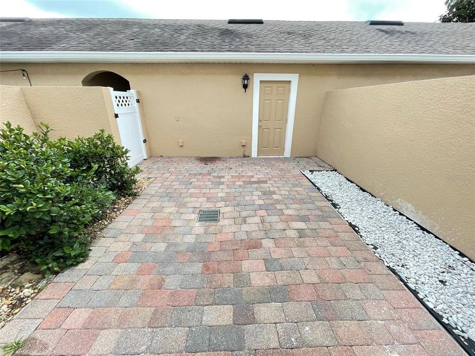 En Venta: $349,900 (2 camas, 2 baños, 1270 Pies cuadrados)