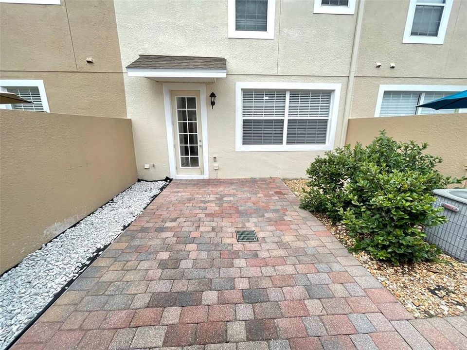 En Venta: $349,900 (2 camas, 2 baños, 1270 Pies cuadrados)