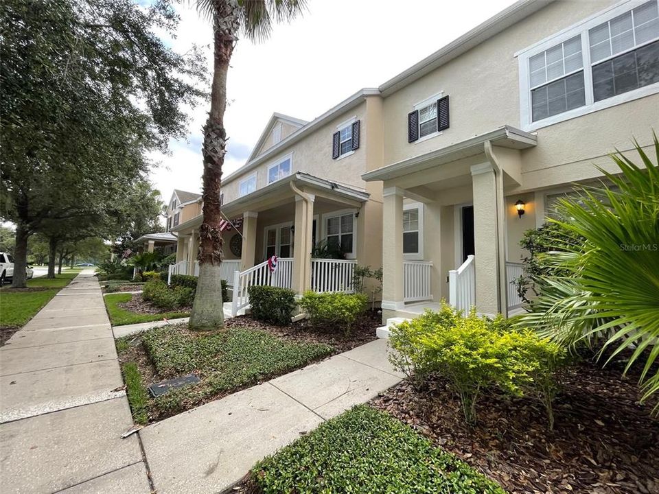 En Venta: $349,900 (2 camas, 2 baños, 1270 Pies cuadrados)