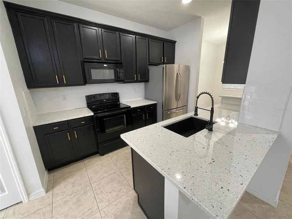 En Venta: $349,900 (2 camas, 2 baños, 1270 Pies cuadrados)