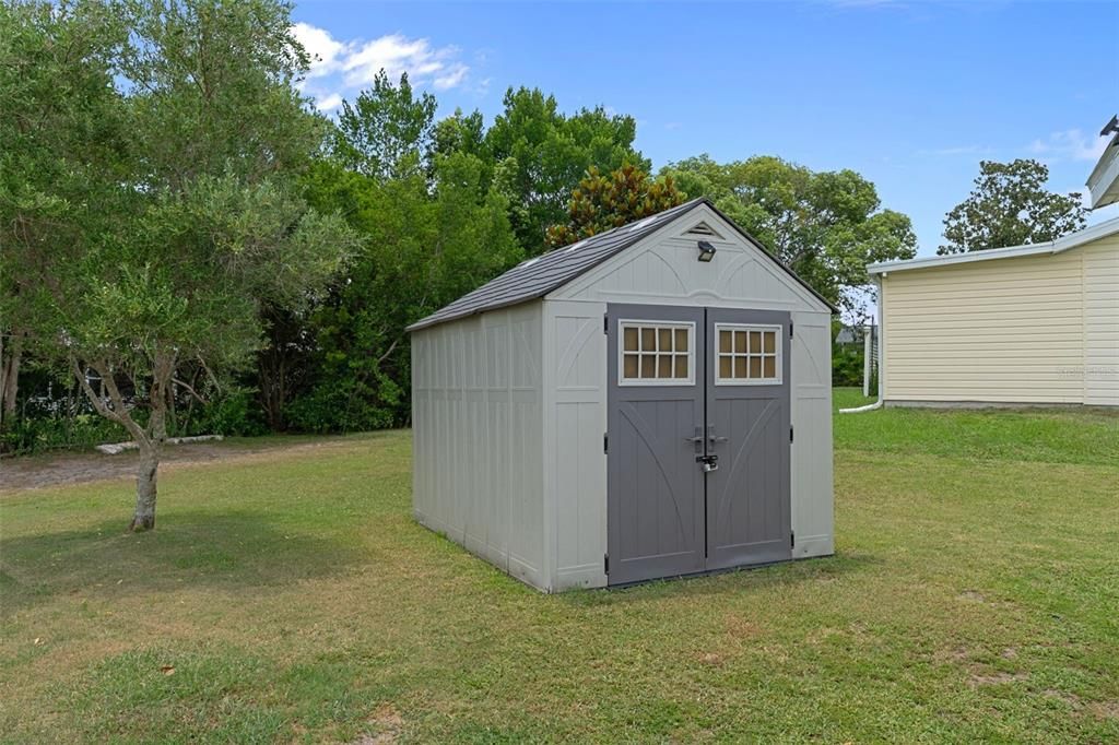 For Sale: $199,900 (2 beds, 2 baths, 1008 Square Feet)