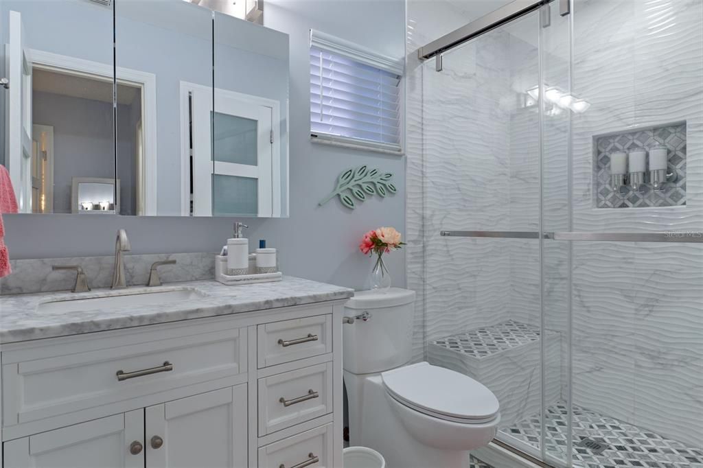 For Sale: $199,900 (2 beds, 2 baths, 1008 Square Feet)