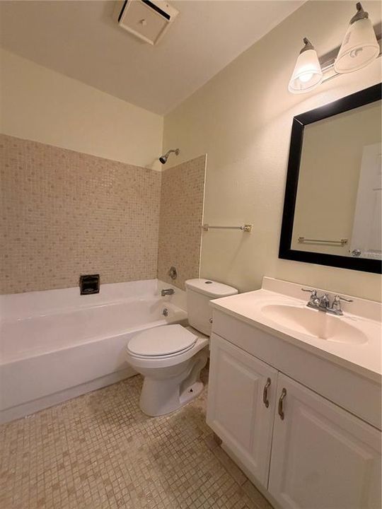 For Rent: $1,750 (3 beds, 2 baths, 1187 Square Feet)