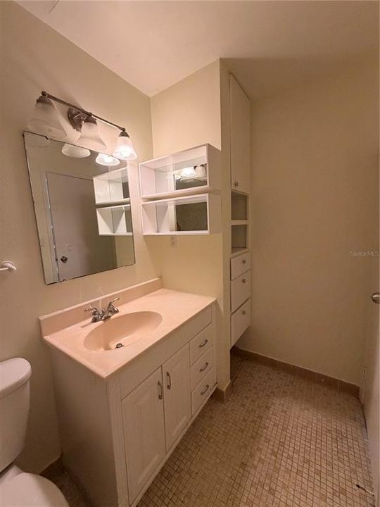 For Rent: $1,750 (3 beds, 2 baths, 1187 Square Feet)