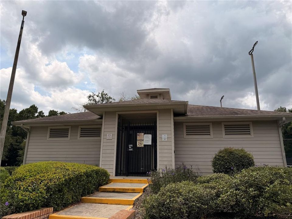 For Rent: $1,750 (3 beds, 2 baths, 1187 Square Feet)