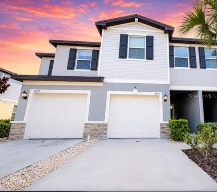 For Rent: $2,199 (3 beds, 2 baths, 1634 Square Feet)