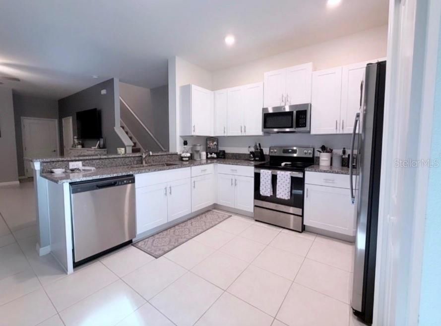 For Rent: $2,199 (3 beds, 2 baths, 1634 Square Feet)
