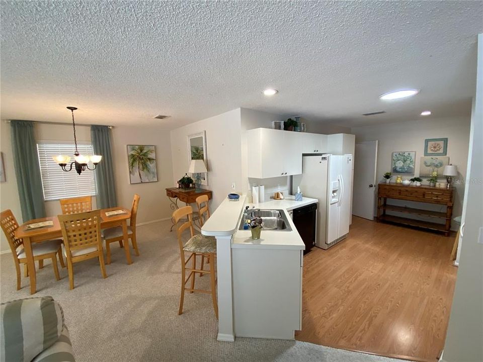 For Rent: $1,750 (2 beds, 2 baths, 1143 Square Feet)