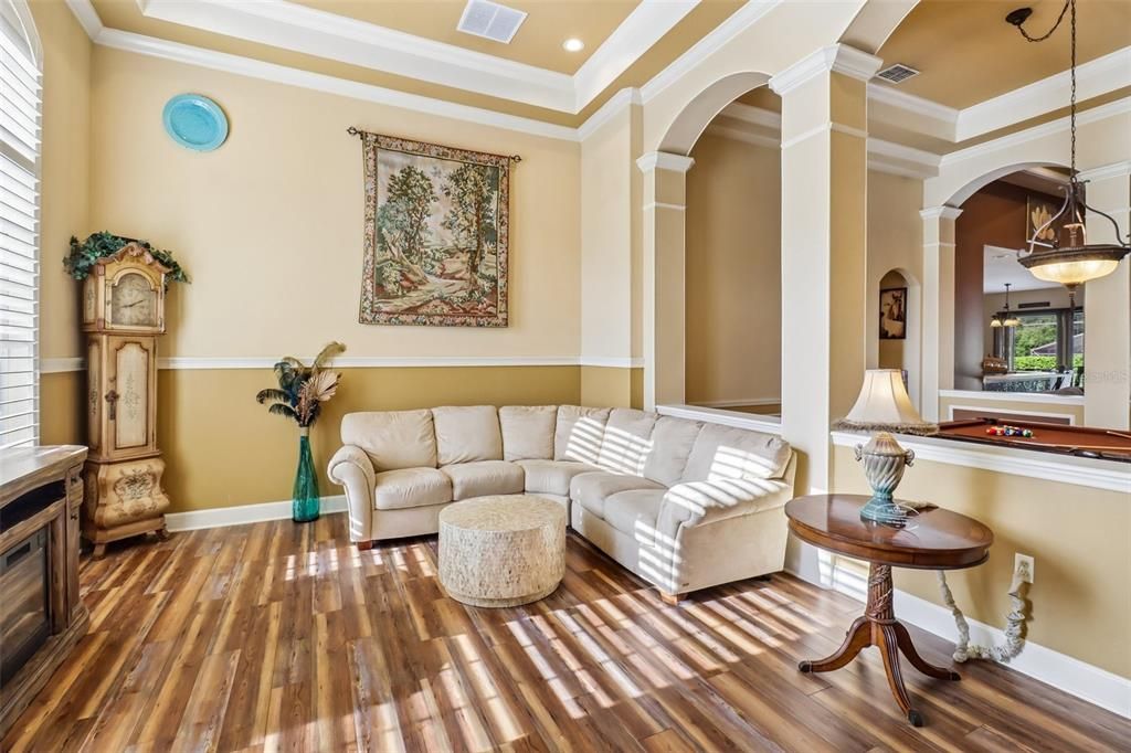 En Venta: $775,000 (5 camas, 4 baños, 3500 Pies cuadrados)