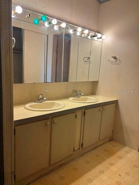 En Venta: $260,000 (3 camas, 2 baños, 1512 Pies cuadrados)
