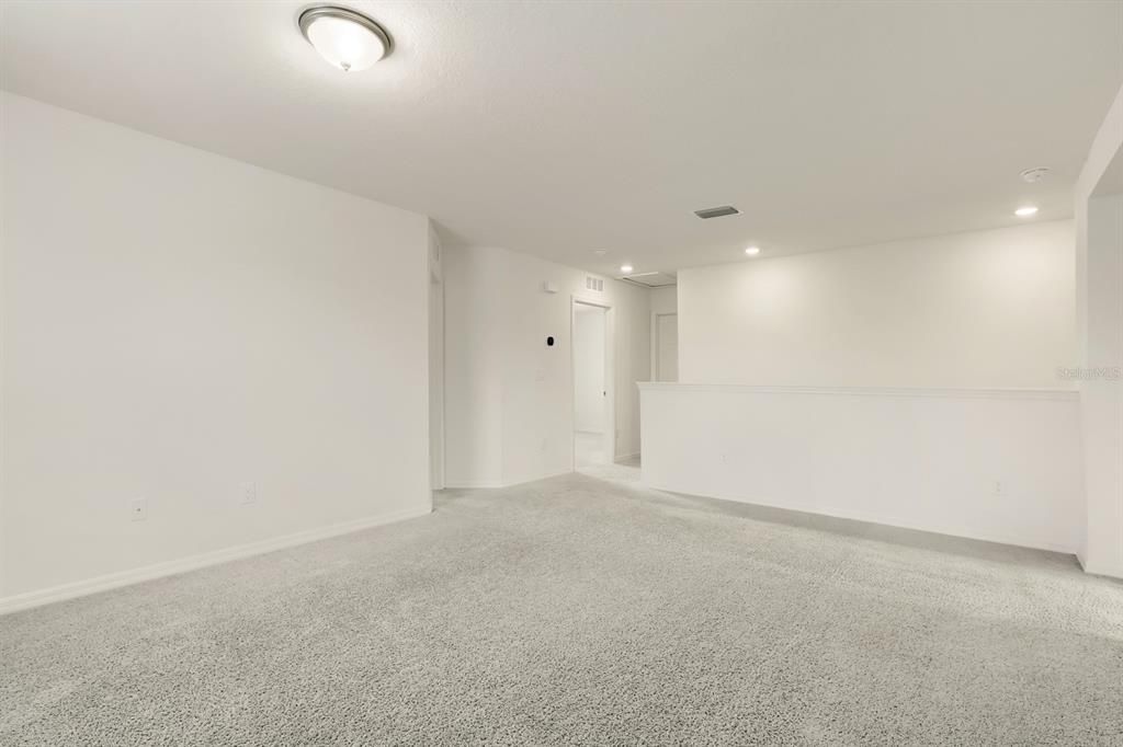 En Venta: $395,000 (4 camas, 2 baños, 2107 Pies cuadrados)