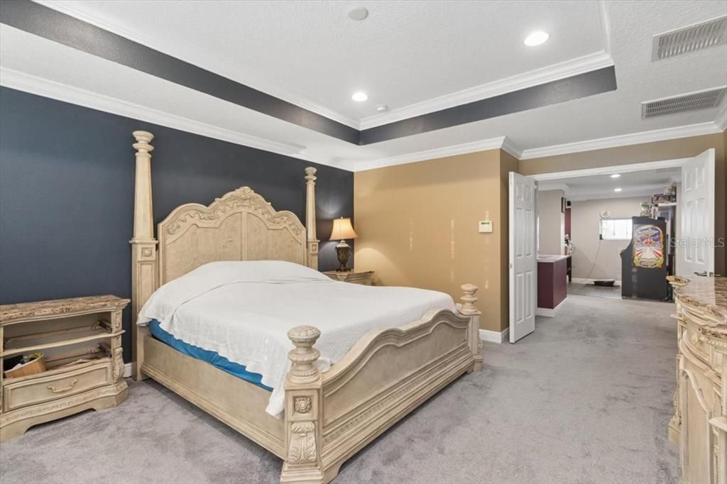 For Sale: $880,000 (5 beds, 4 baths, 3316 Square Feet)