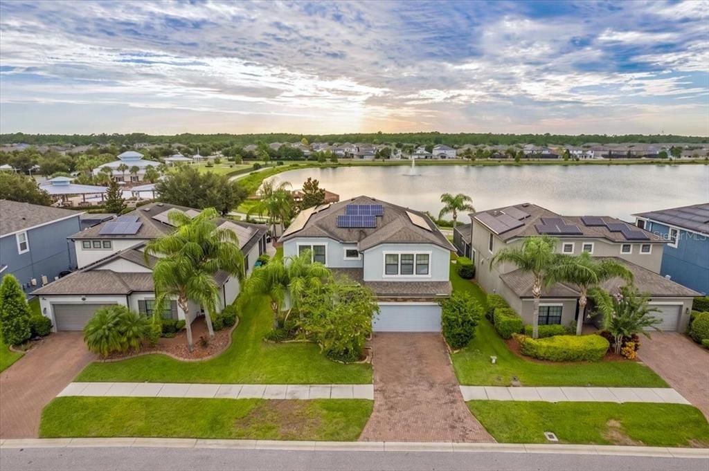 For Sale: $880,000 (5 beds, 4 baths, 3316 Square Feet)