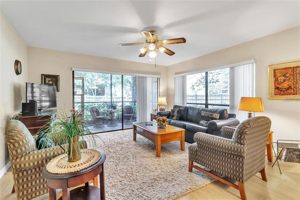 For Rent: $2,000 (2 beds, 2 baths, 1380 Square Feet)