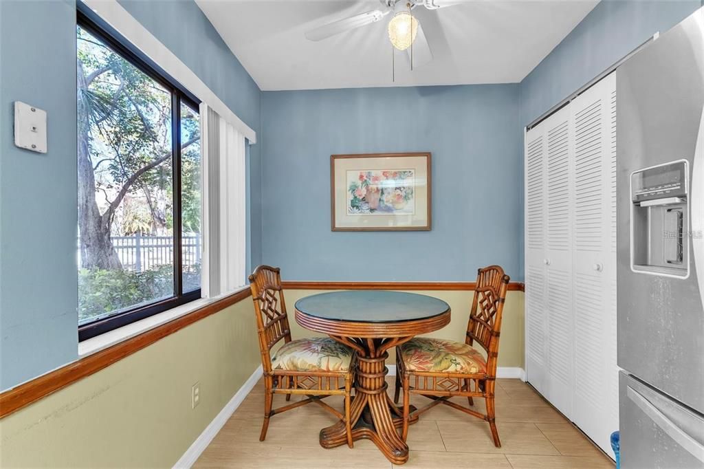 For Rent: $2,000 (2 beds, 2 baths, 1380 Square Feet)