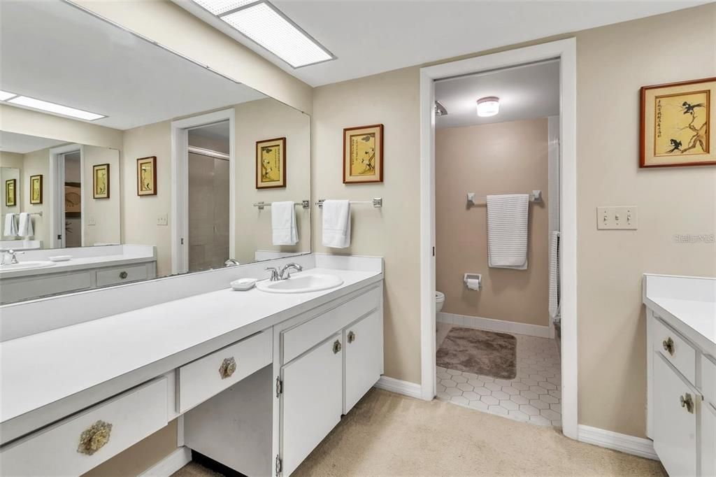 For Rent: $2,000 (2 beds, 2 baths, 1380 Square Feet)