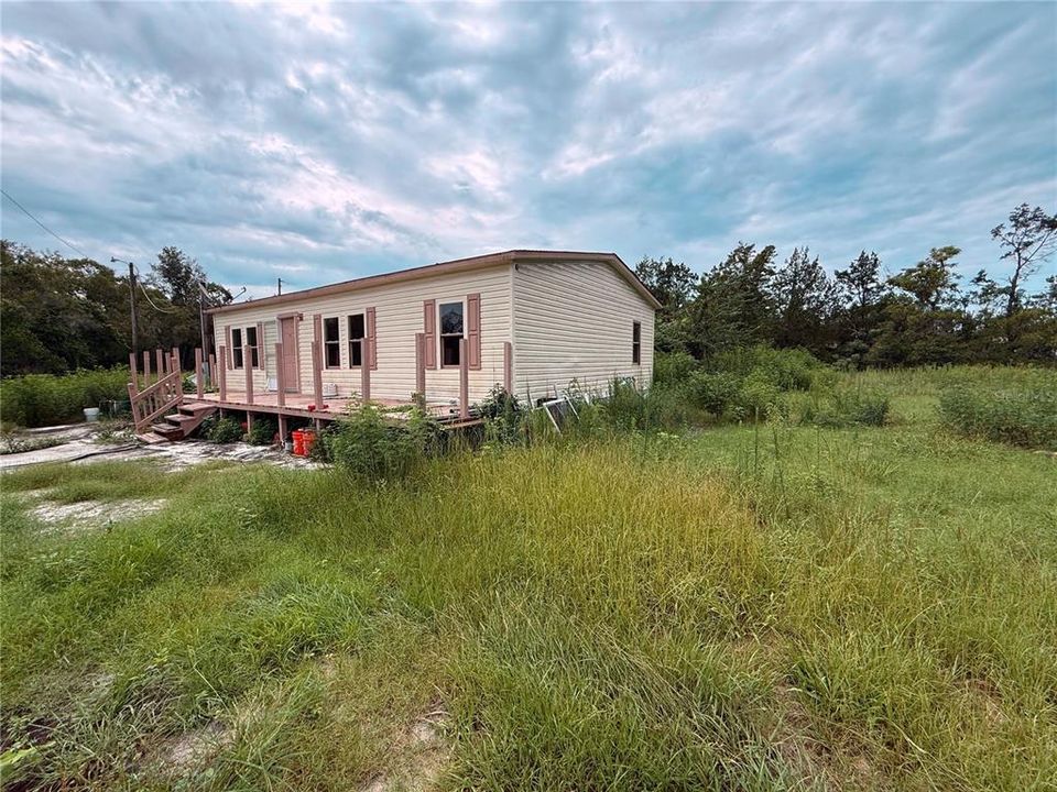 For Sale: $281,000 (3 beds, 2 baths, 1056 Square Feet)