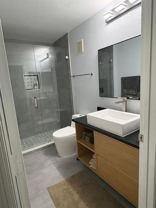 На продажу: $225,000 (2 спален, 2 ванн, 1142 Квадратных фут)