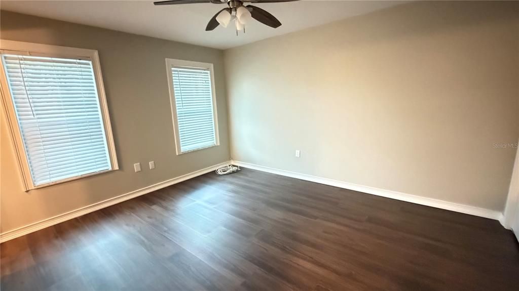 For Rent: $3,000 (2 beds, 2 baths, 971 Square Feet)