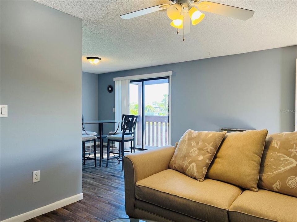 For Rent: $1,450 (2 beds, 2 baths, 960 Square Feet)