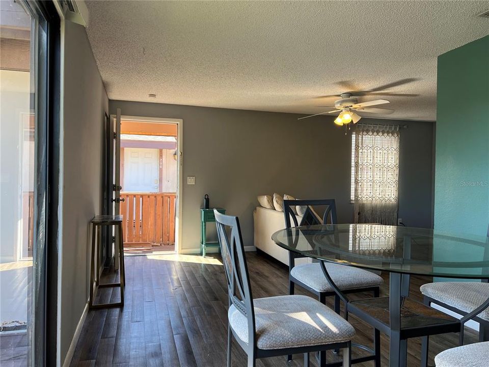 For Rent: $1,450 (2 beds, 2 baths, 960 Square Feet)