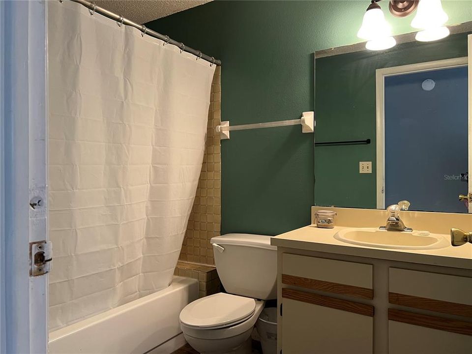 For Rent: $1,450 (2 beds, 2 baths, 960 Square Feet)