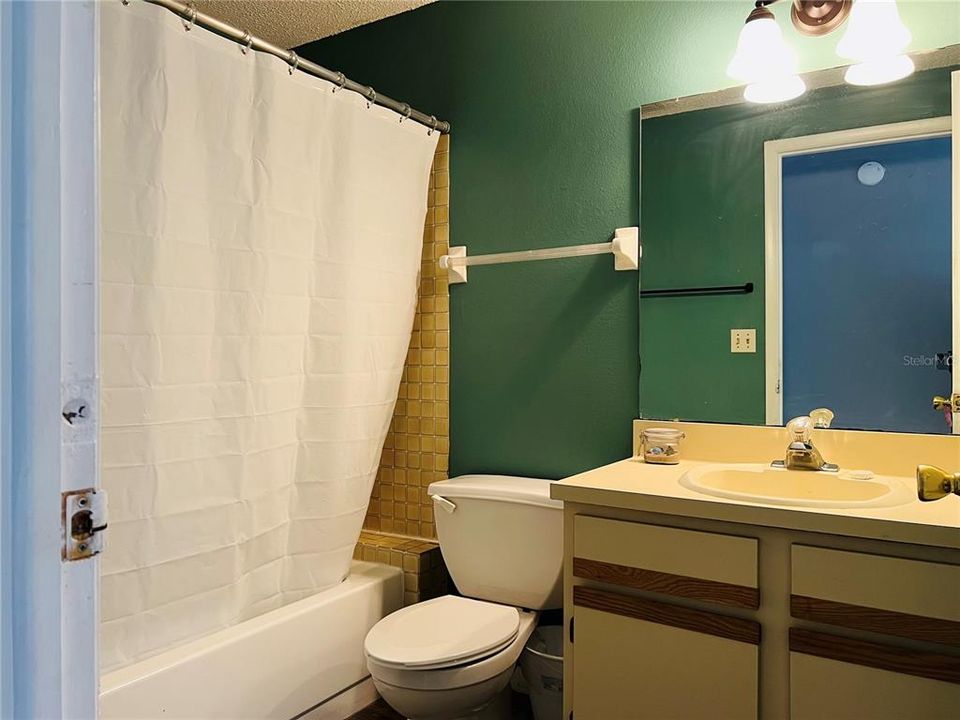 For Rent: $1,450 (2 beds, 2 baths, 960 Square Feet)