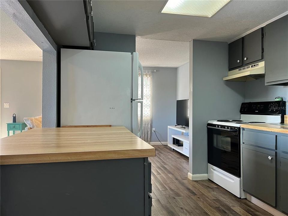 For Rent: $1,450 (2 beds, 2 baths, 960 Square Feet)
