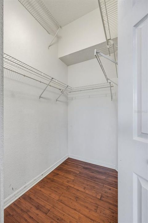 For Sale: $319,000 (2 beds, 2 baths, 1272 Square Feet)