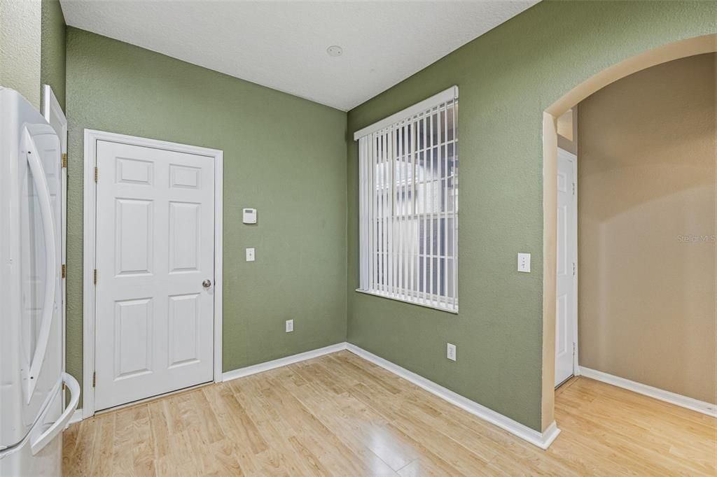 For Sale: $319,000 (2 beds, 2 baths, 1272 Square Feet)