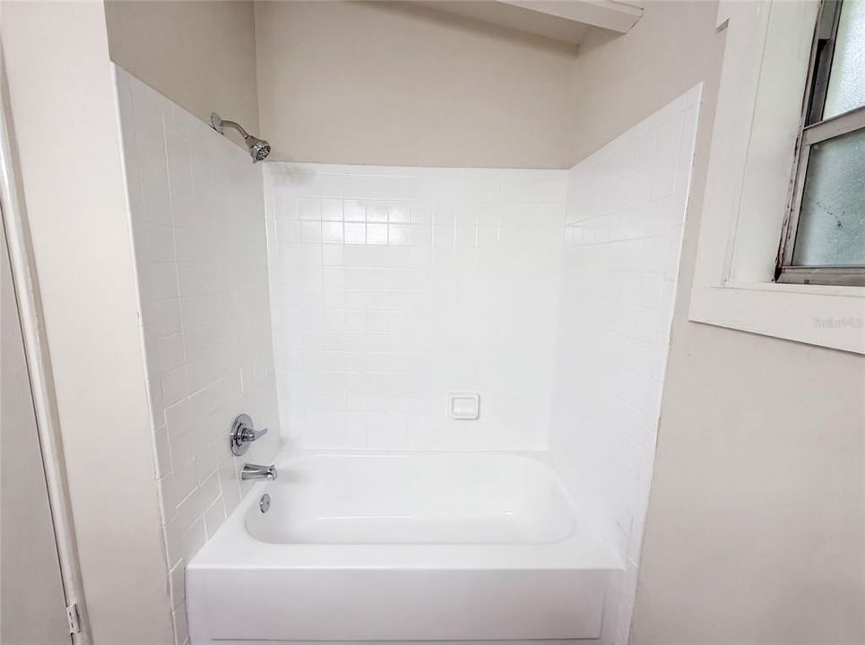 For Sale: $220,000 (4 beds, 2 baths, 1432 Square Feet)