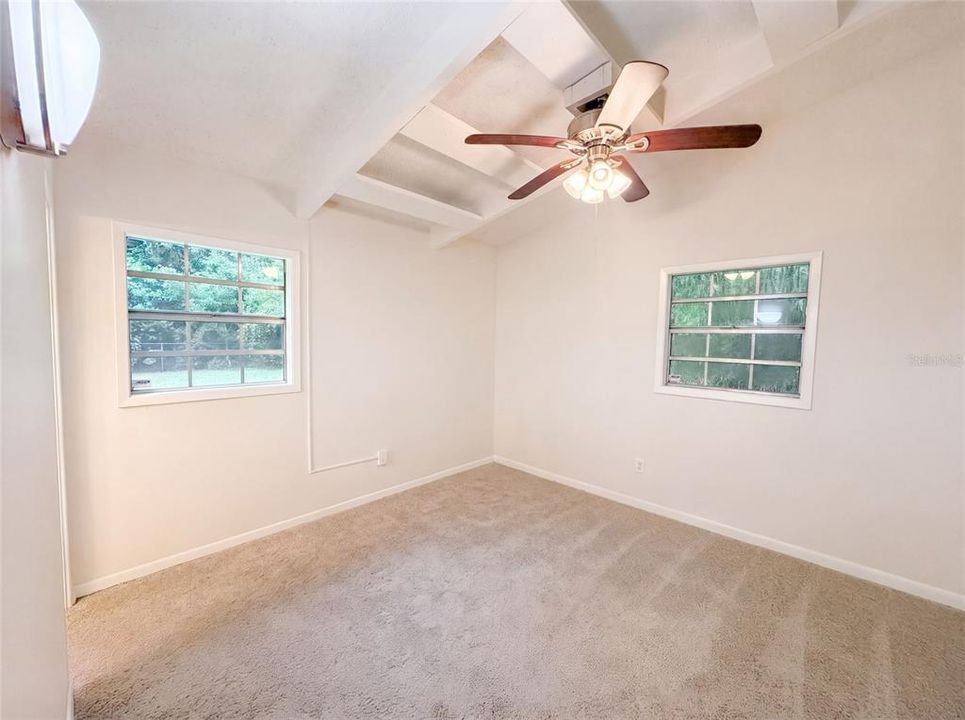 For Sale: $220,000 (4 beds, 2 baths, 1432 Square Feet)